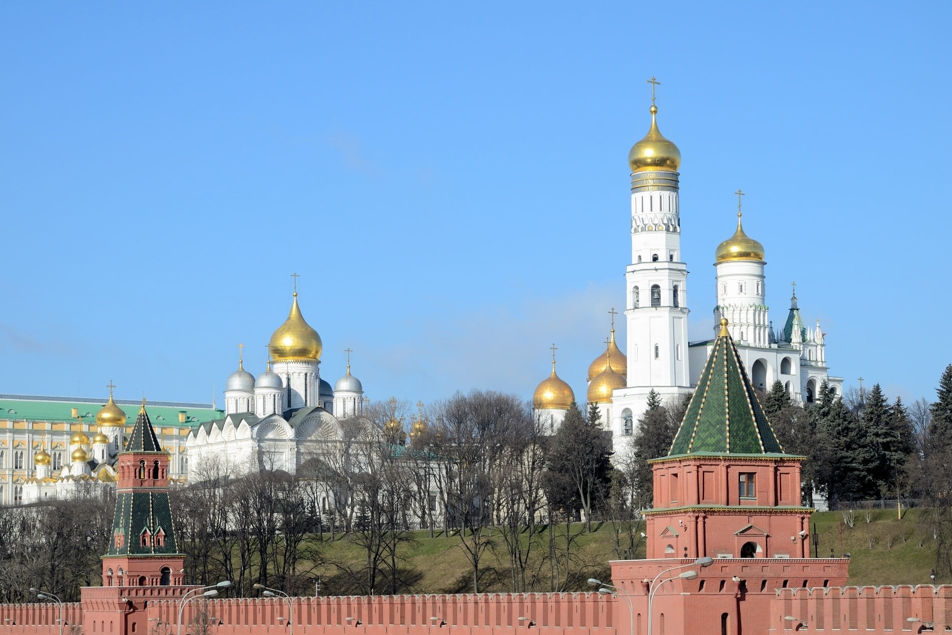 Самые старые здания в России: дольмены Кубани и Кавказа, храм Иоанна  Предтечи, собор Святой Софии.